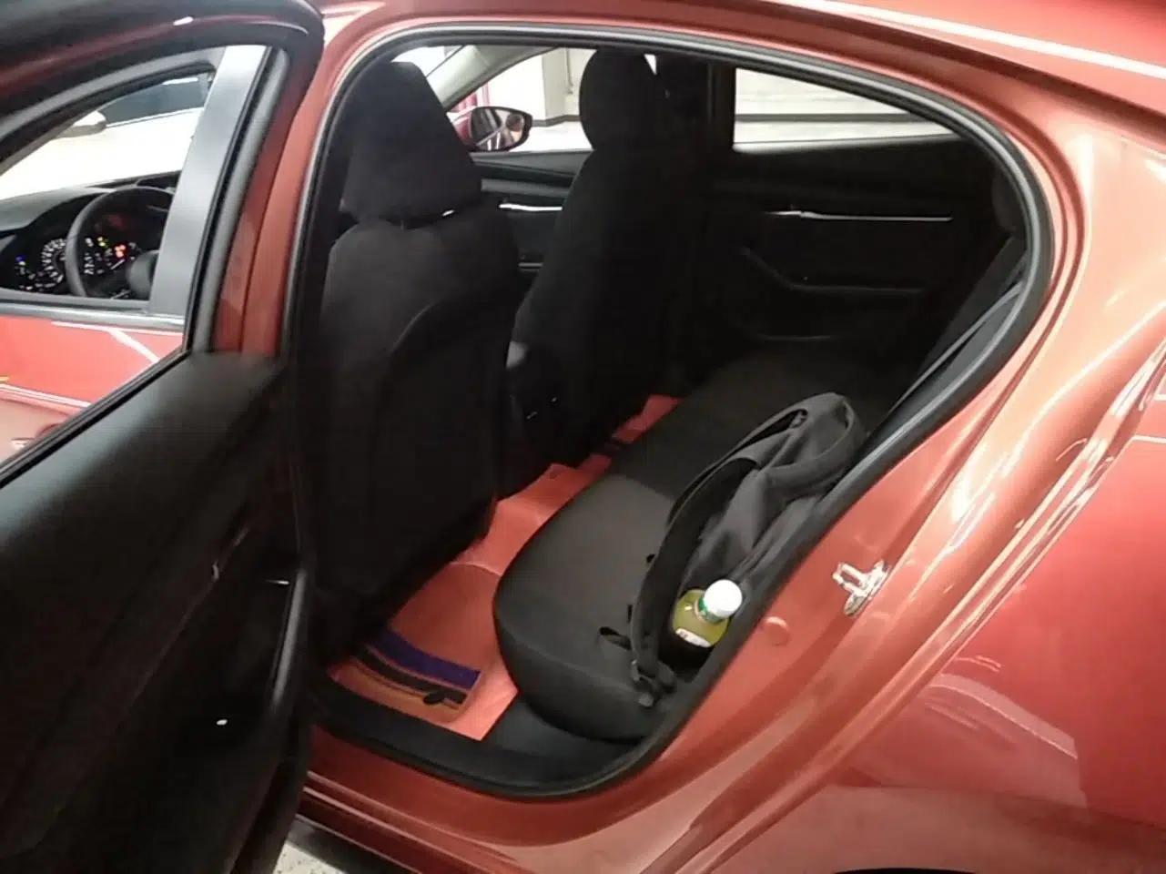 Mazda 3 Axela 2022 2.0L Automatic ZhiXuan Edition — миниатюра 25