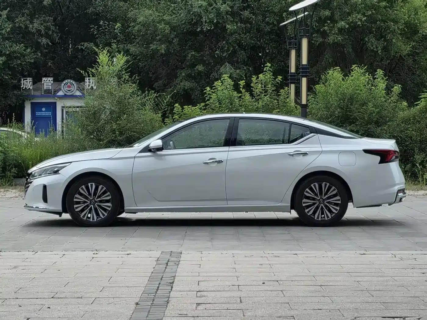 Nissan Teana 2022 2.0L XL-Upr Premium Edition — миниатюра 3
