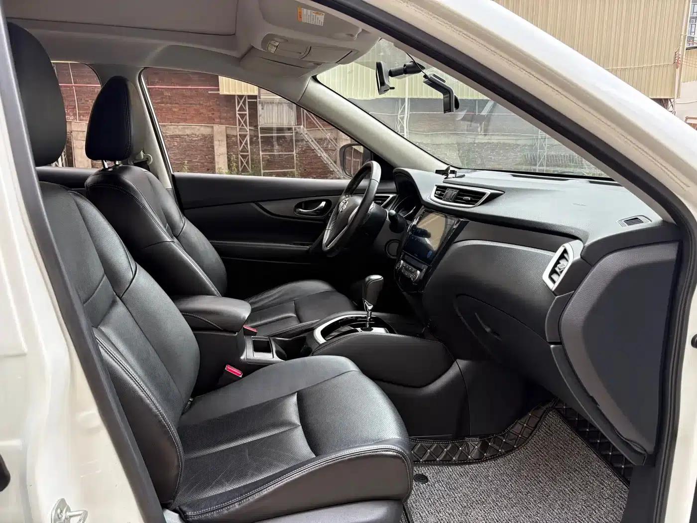Nissan X-Trail 2014 2.0L CVT Comfort Edition 2WD — миниатюра 14