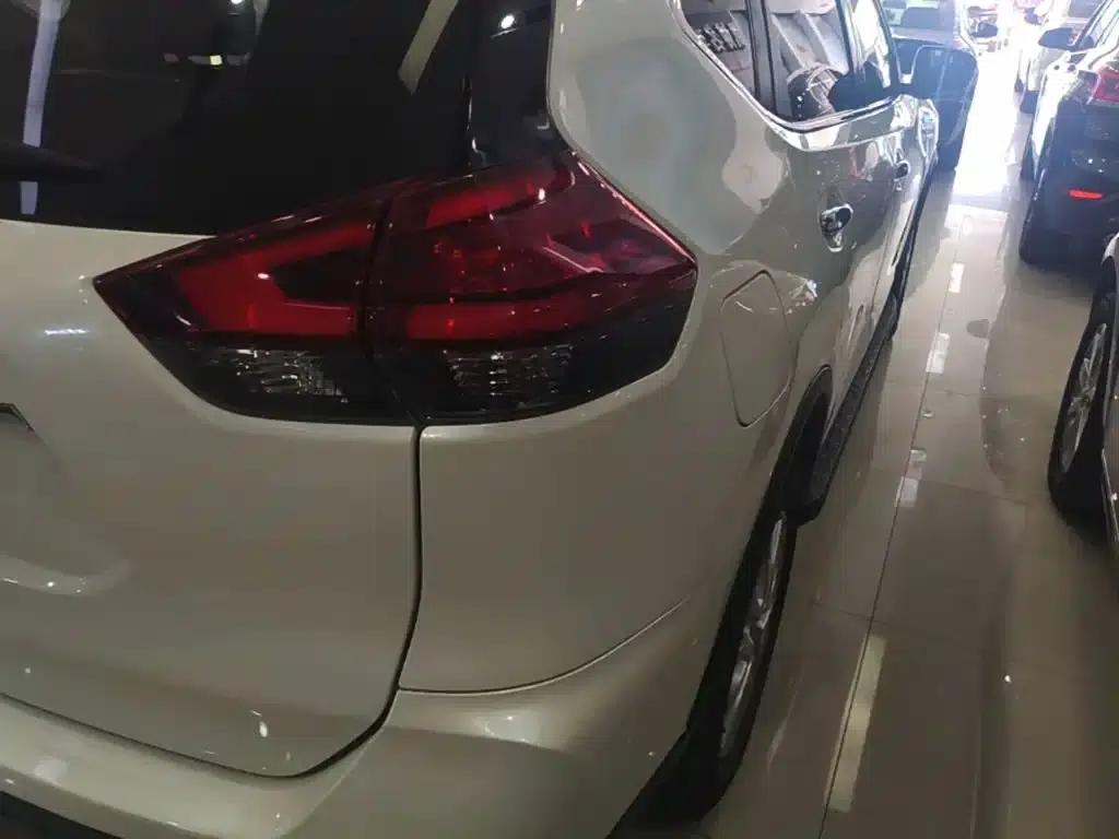 Nissan X-Trail 2020 2.0L XL ITS CVT 2WD Smart Comfort Edition — миниатюра 8