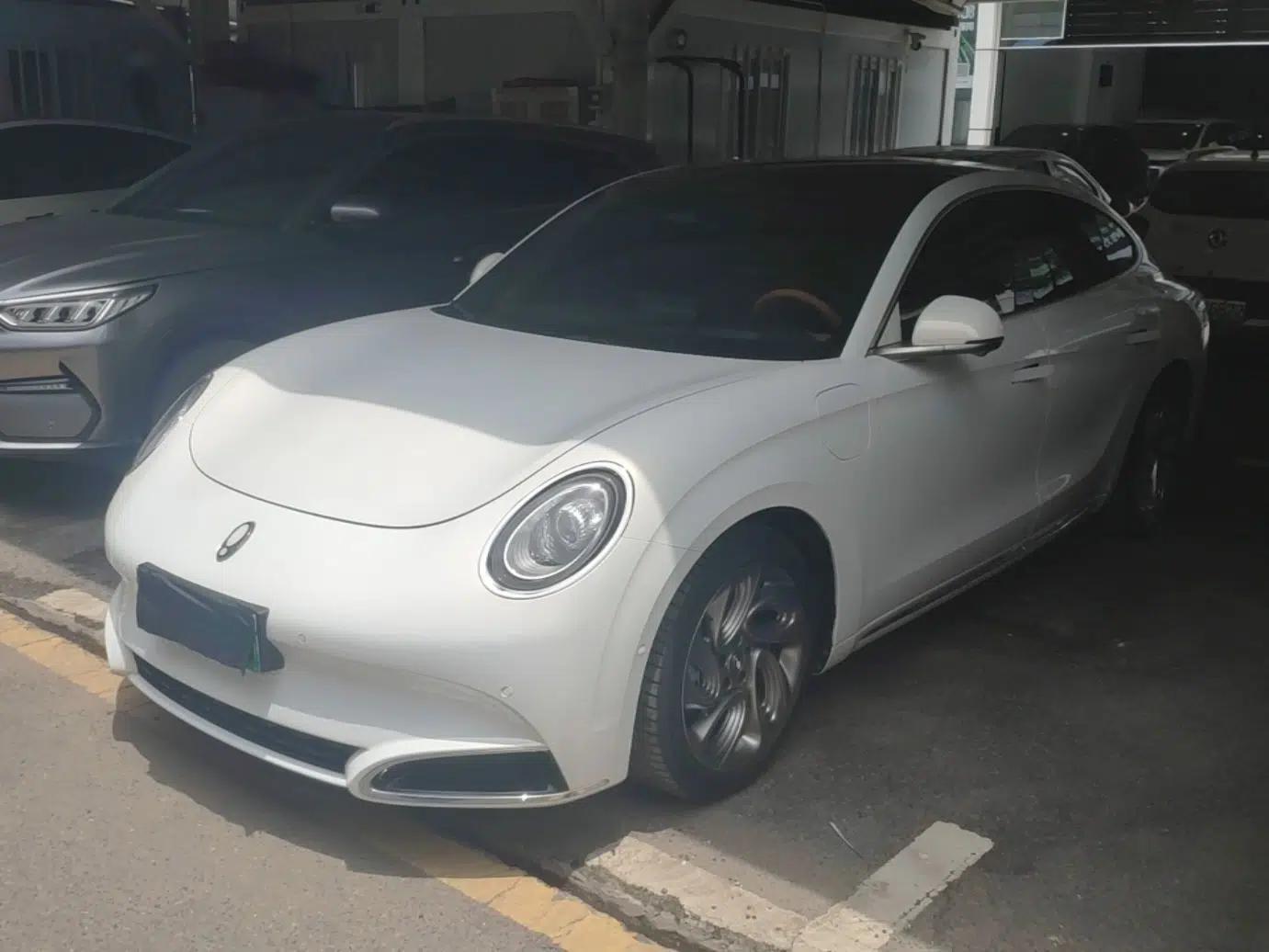 ORA Lightning Cat 2024 Dark Night Edition 555km Prestige Version — миниатюра 1