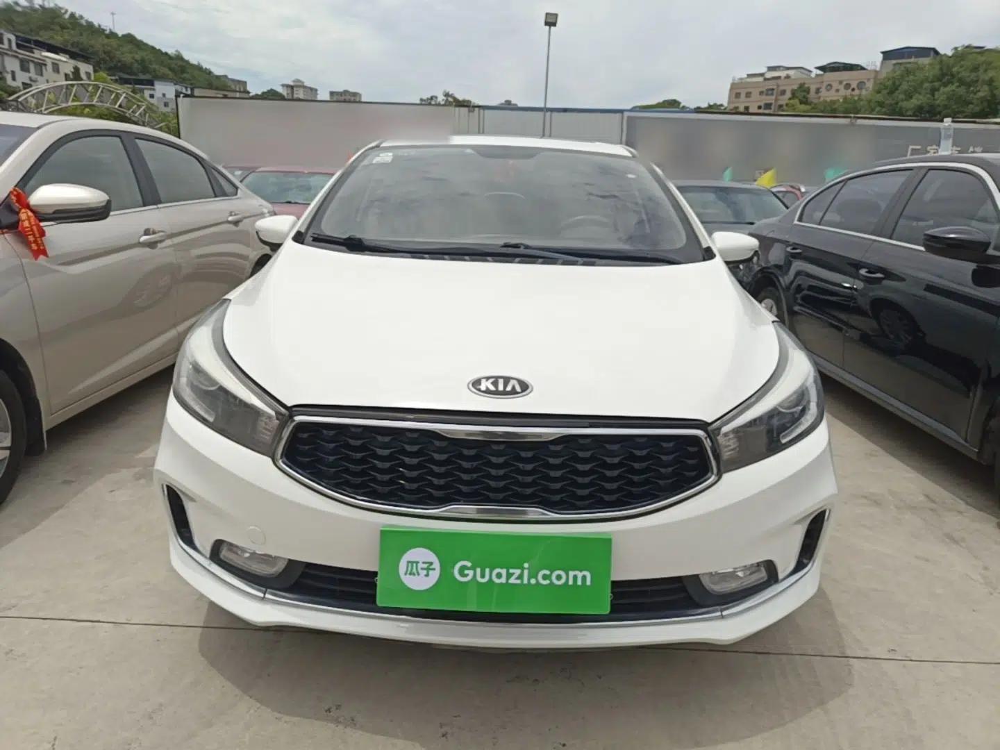 Kia K3 2017 1.6L Automatic 15th Anniversary Special Edition GLS — миниатюра 2