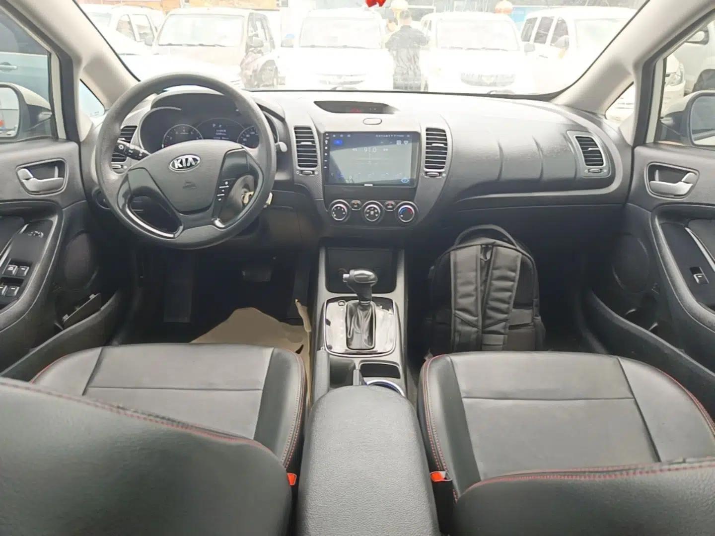 Kia K3 2017 1.6L Automatic 15th Anniversary Special Edition GLS — миниатюра 12