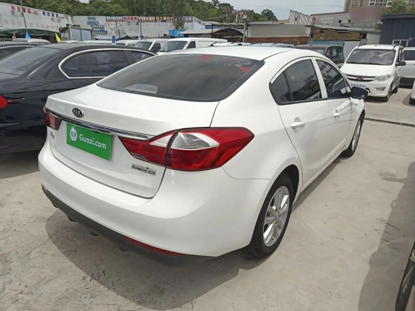 Kia K3 2017 1.6L Automatic 15th Anniversary Special Edition GLS — миниатюра 6