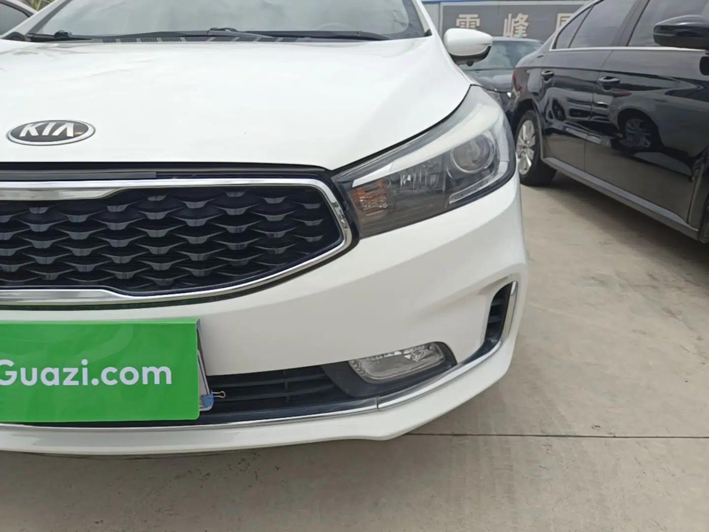 Kia K3 2017 1.6L Automatic 15th Anniversary Special Edition GLS — миниатюра 8