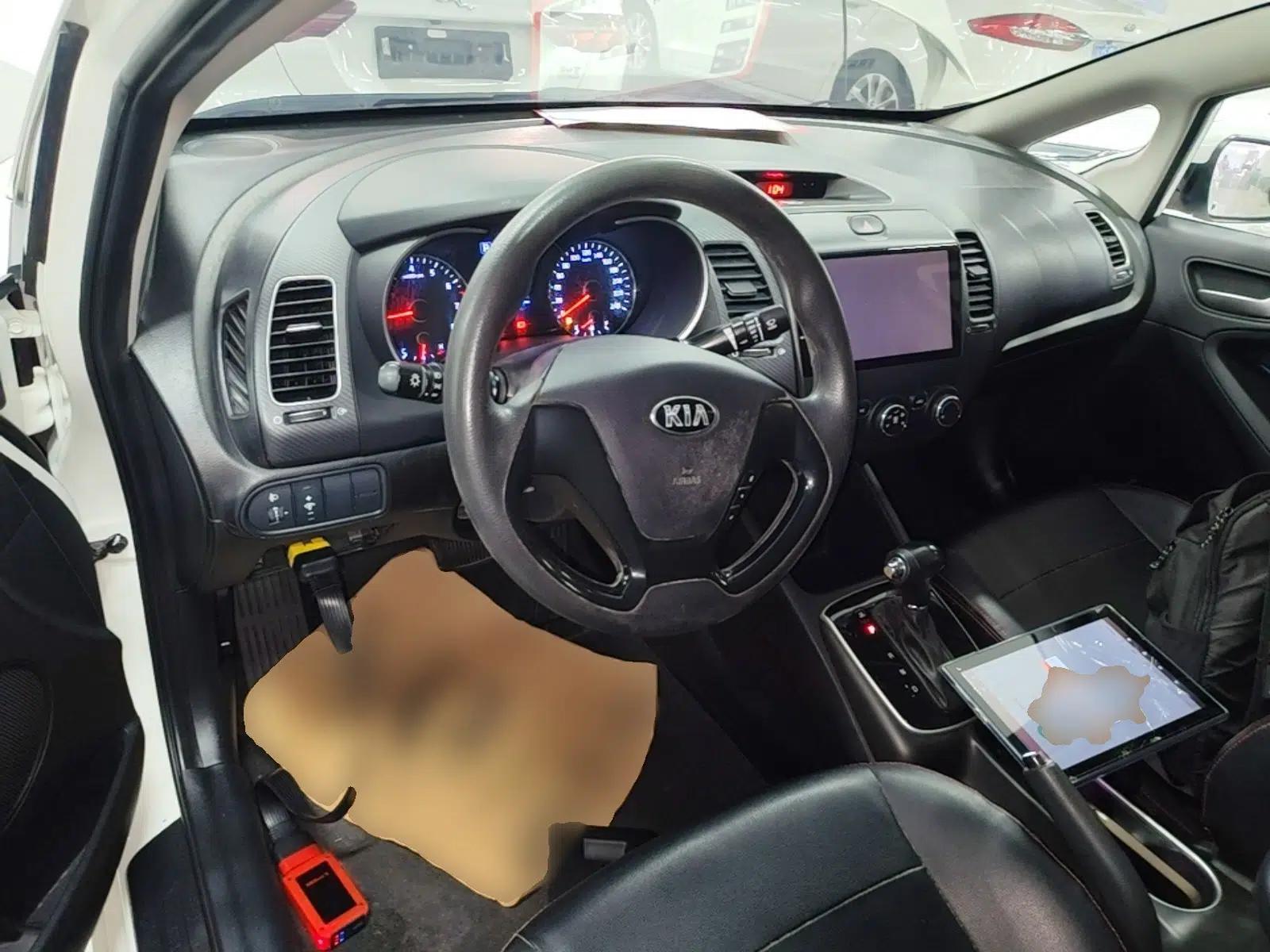 Kia K3 2016 1.6L Automatic with Sunroof — миниатюра 17