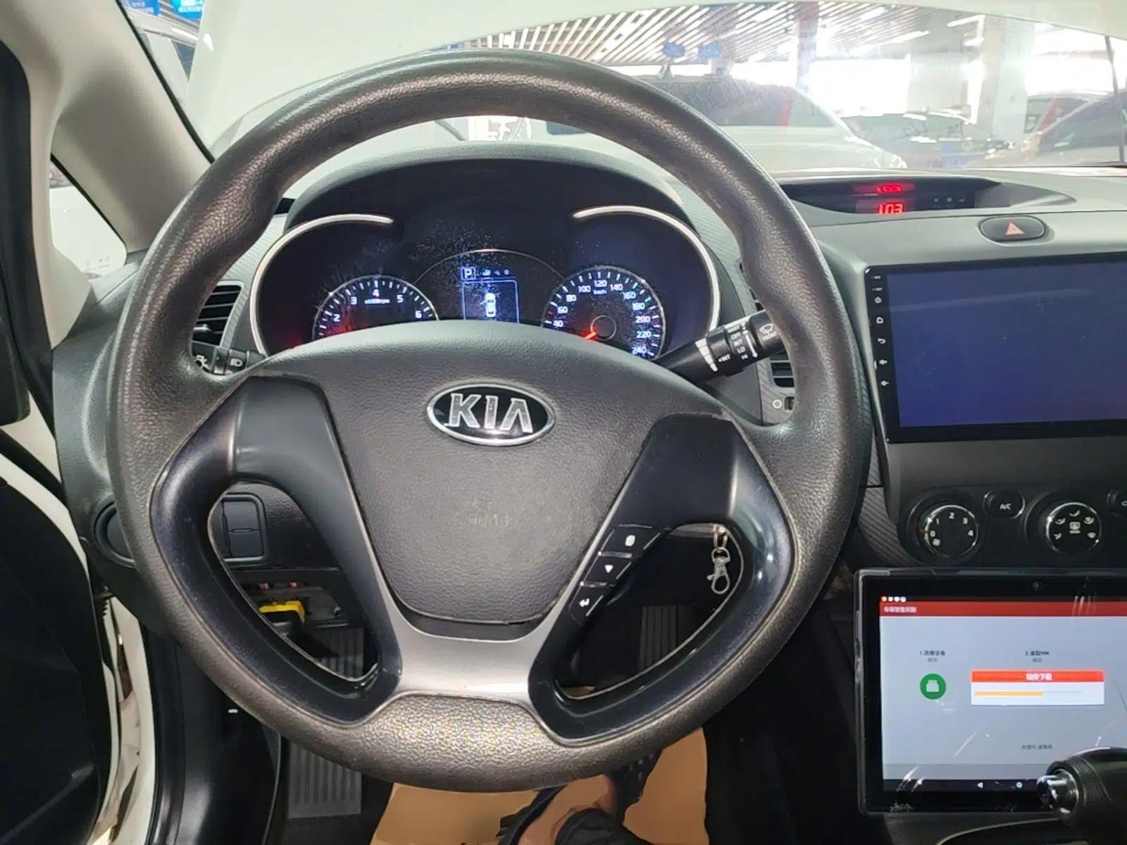 Kia K3 2016 1.6L Automatic with Sunroof — миниатюра 18