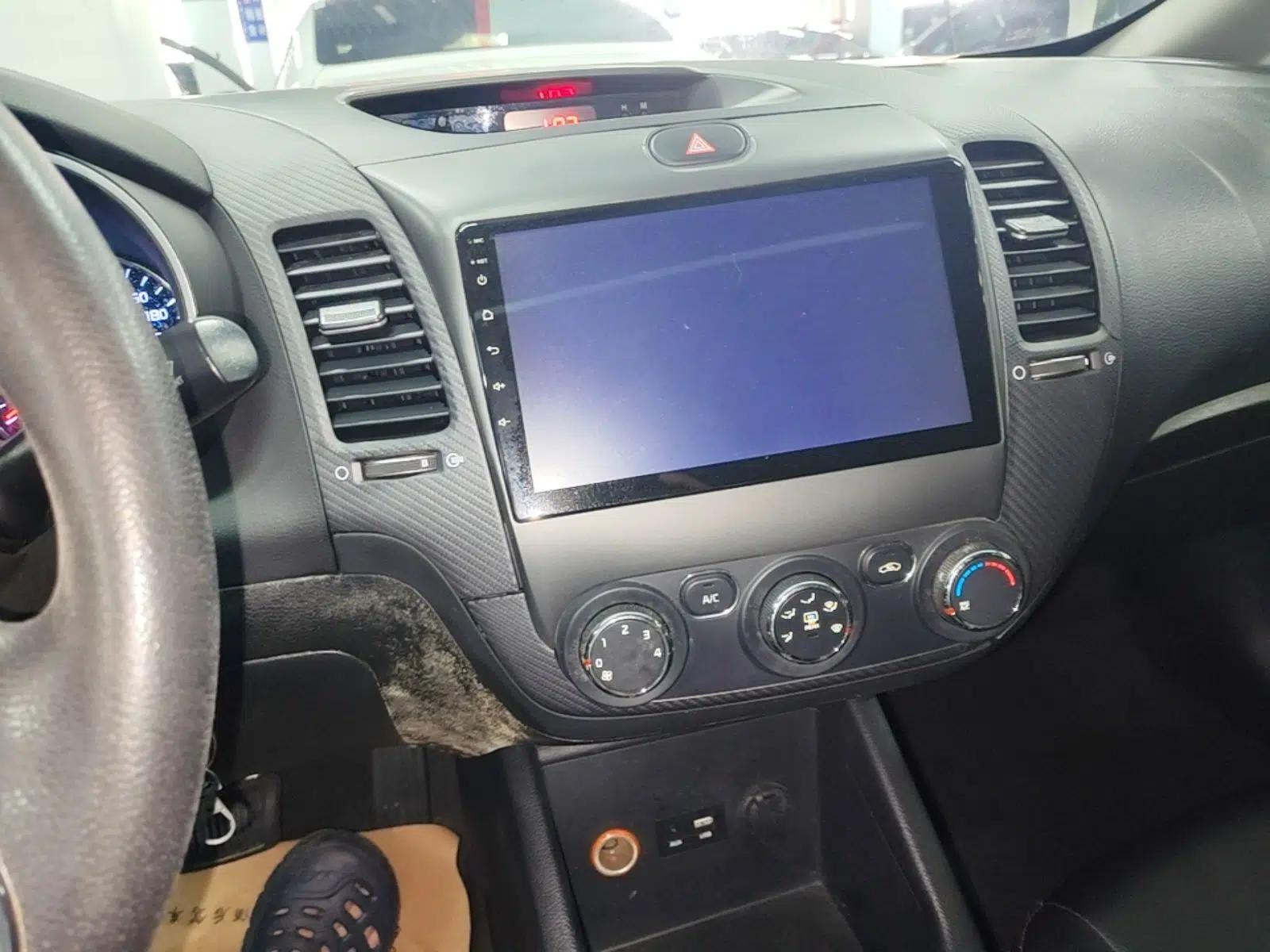 Kia K3 2016 1.6L Automatic with Sunroof — миниатюра 20
