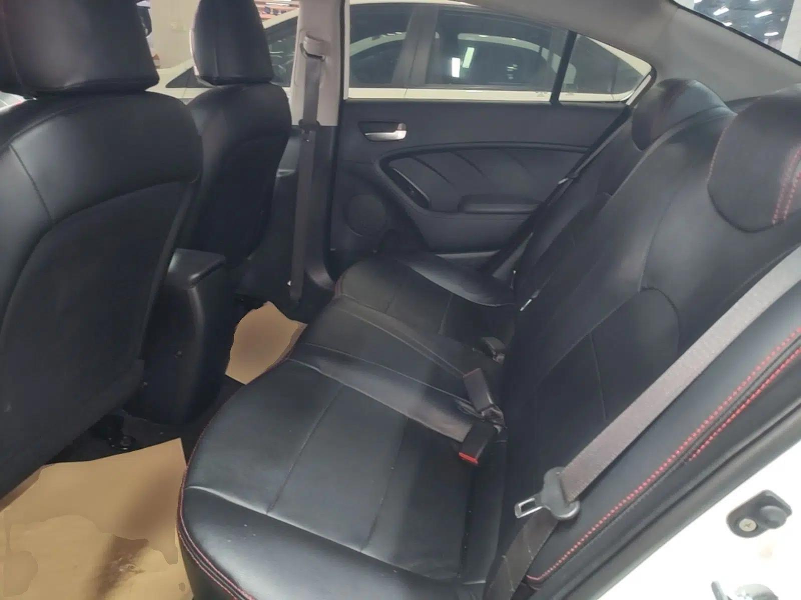 Kia K3 2016 1.6L Automatic with Sunroof — миниатюра 25