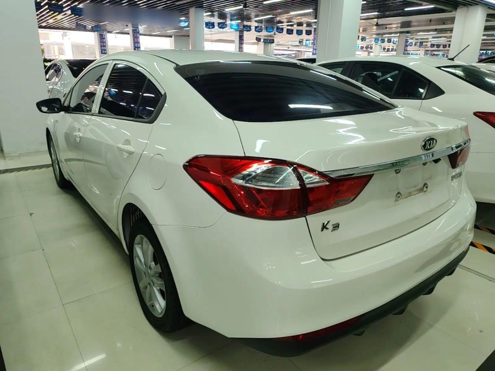 Kia K3 2016 1.6L Automatic with Sunroof — миниатюра 4