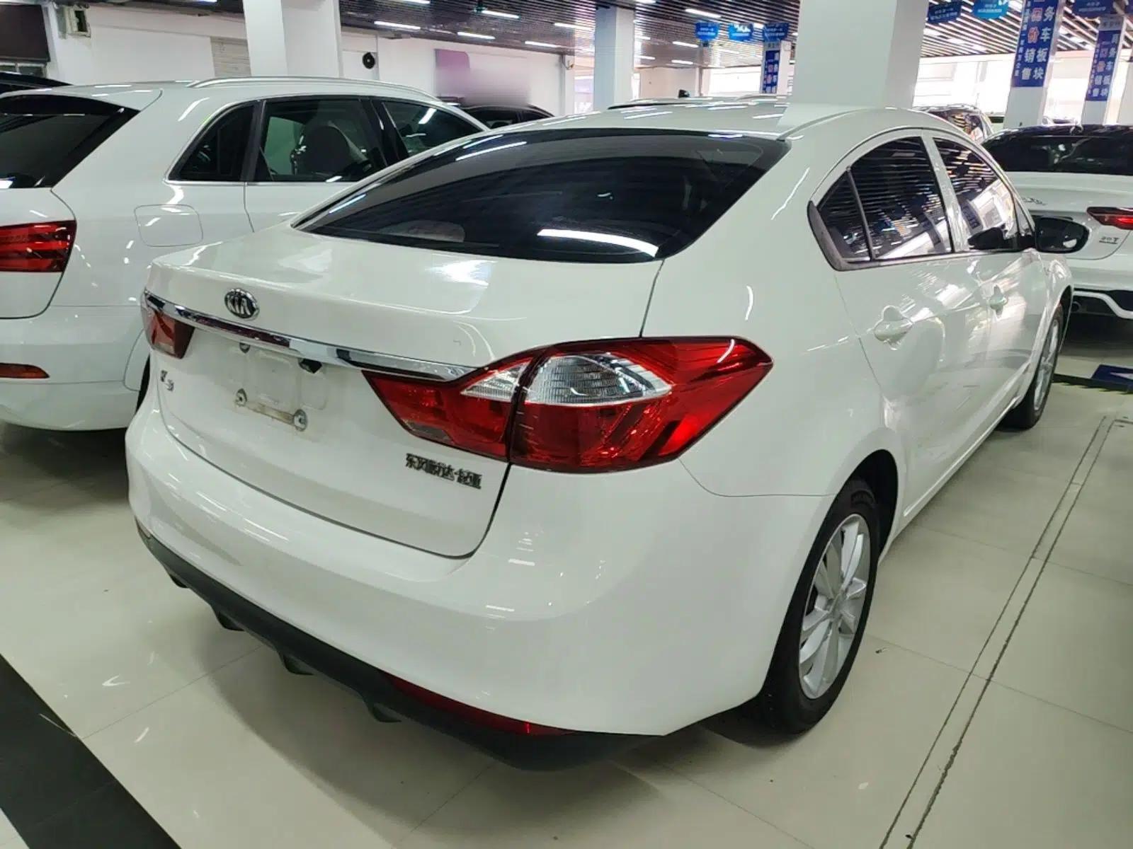 Kia K3 2016 1.6L Automatic with Sunroof — миниатюра 6