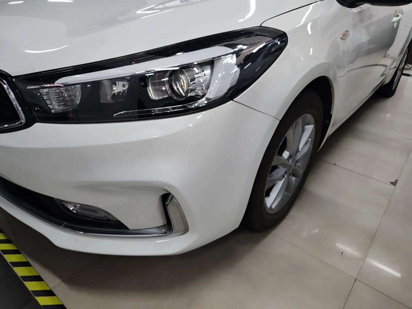 Kia K3 2016 1.6L Automatic with Sunroof — миниатюра 8