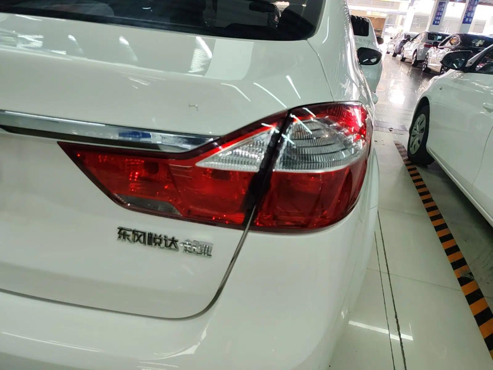 Kia K3 2016 1.6L Automatic with Sunroof — миниатюра 9
