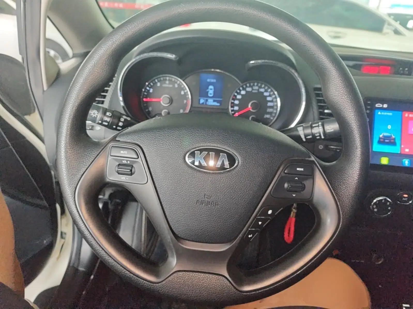 Kia K3 2015 1.6L Automatic GL — миниатюра 13