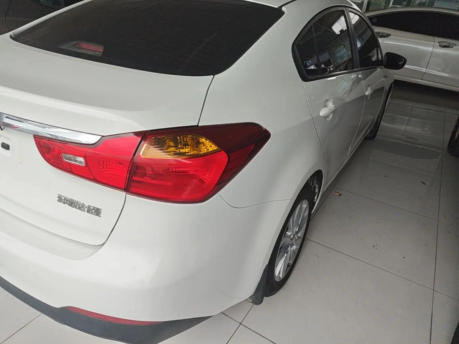 Kia K3 2015 1.6L Automatic GL — миниатюра 9
