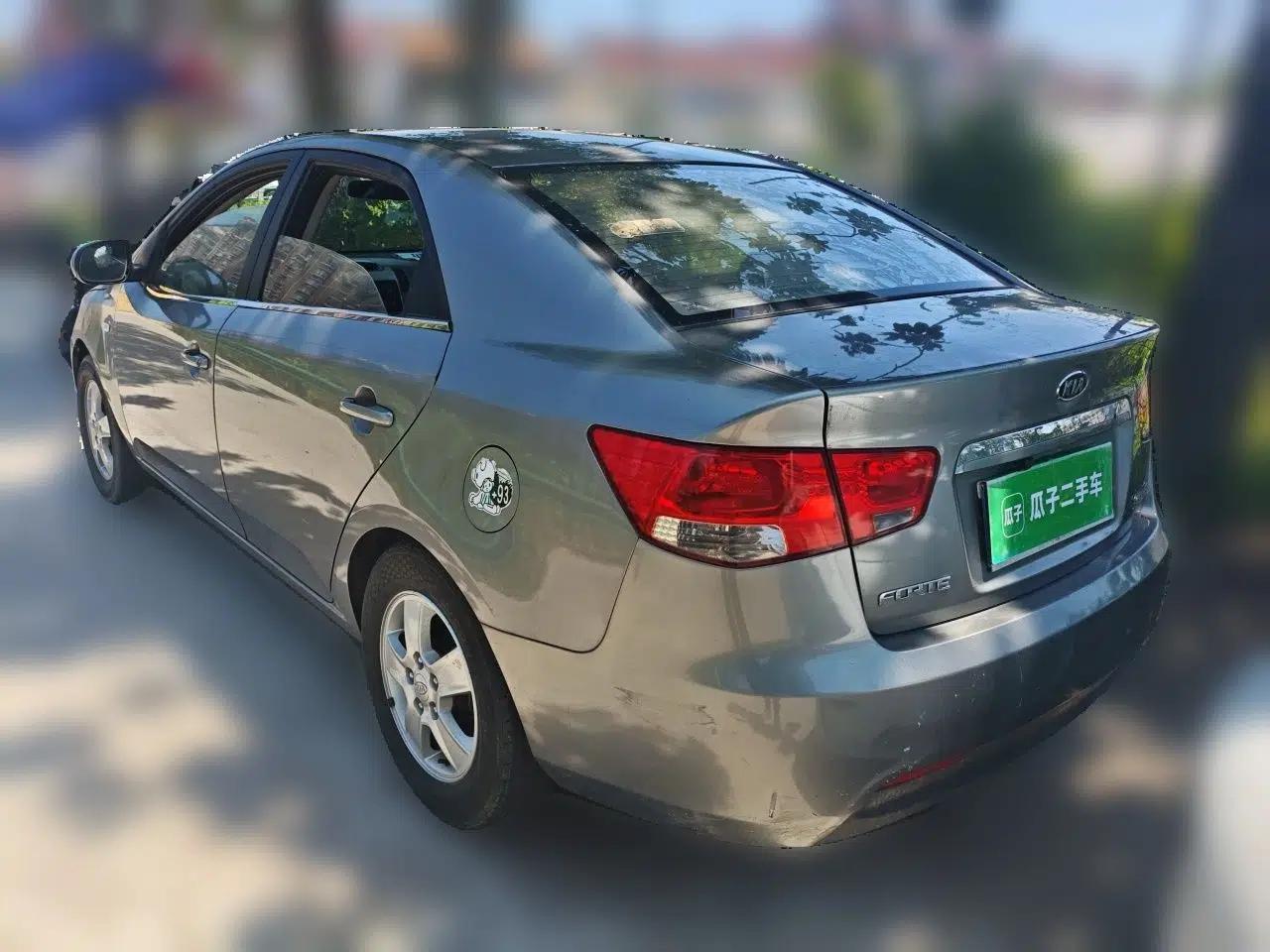 Kia Forte 2011 1.6L MT GL — миниатюра 4