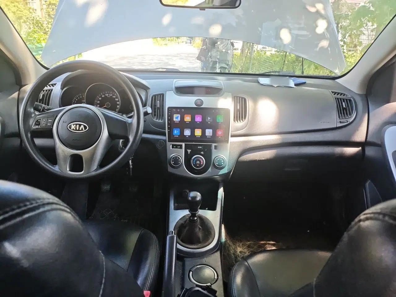 Kia Forte 2011 1.6L MT GL — миниатюра 9