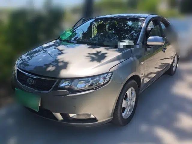 Kia Forte 2011 1.6L MT GL