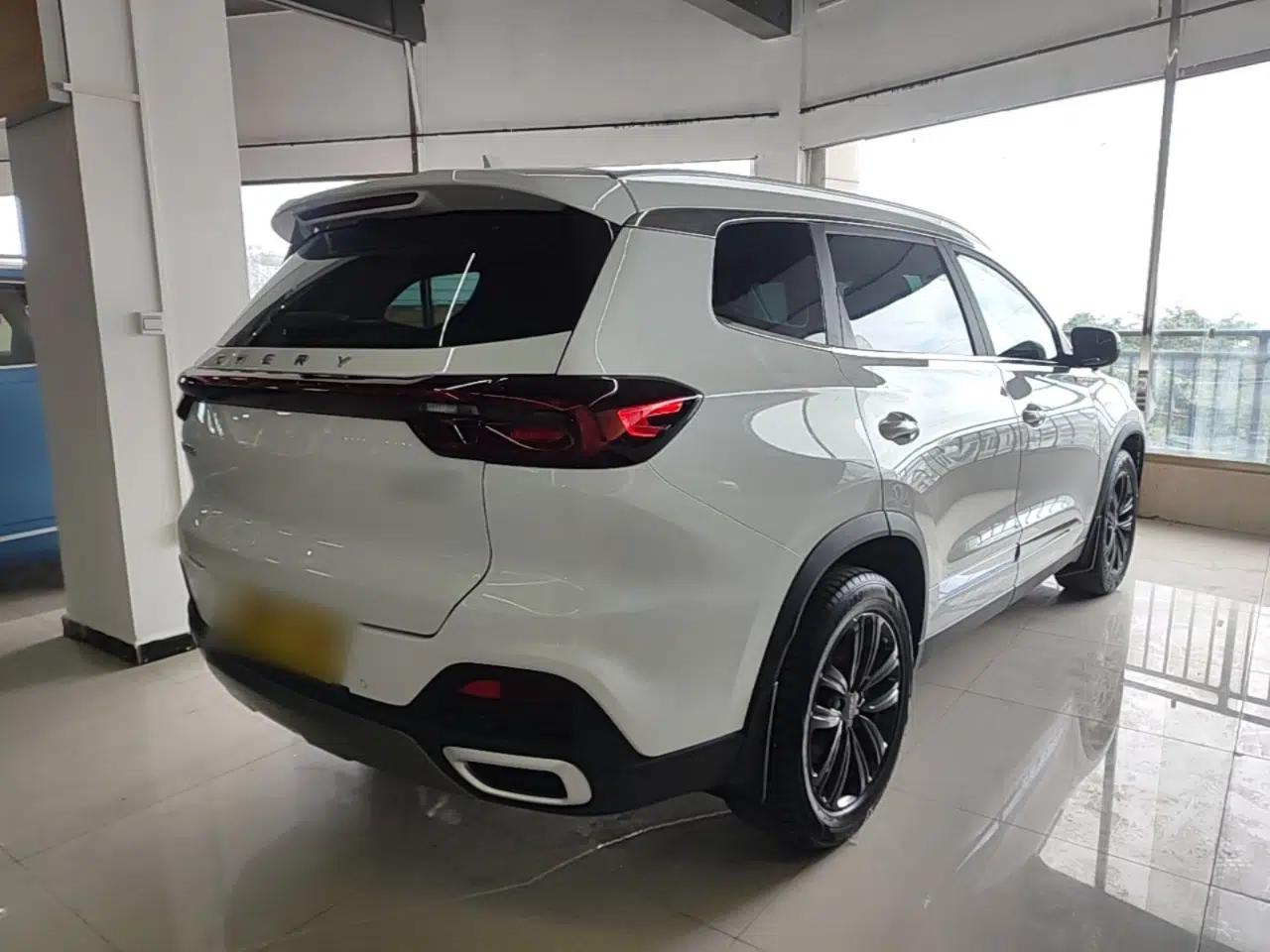 Chery Tiggo 8 2022 1.5 TCI Automatic Exclusive Edition 7-Seater — миниатюра 6