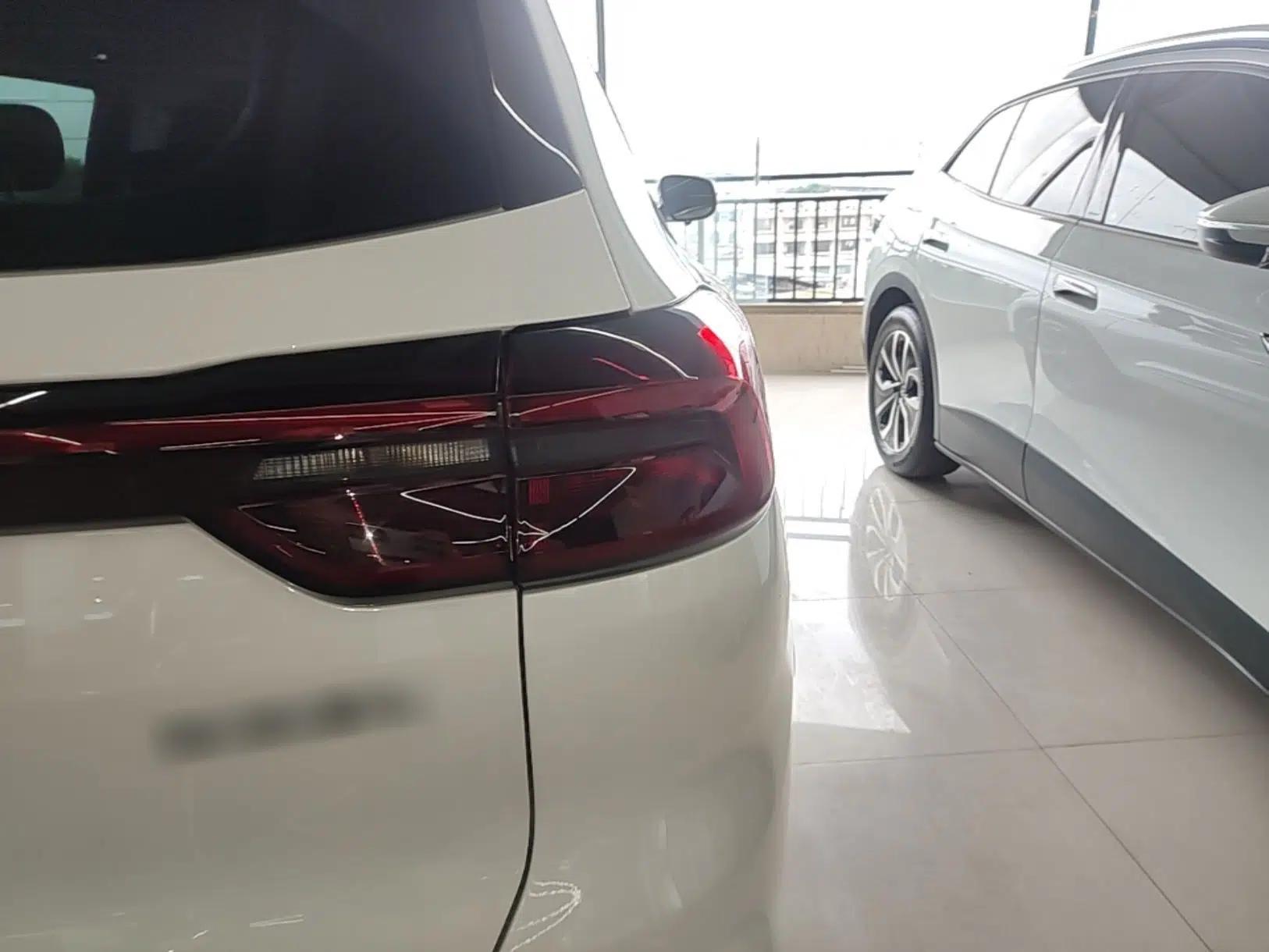 Chery Tiggo 8 2022 1.5 TCI Automatic Exclusive Edition 7-Seater — миниатюра 9