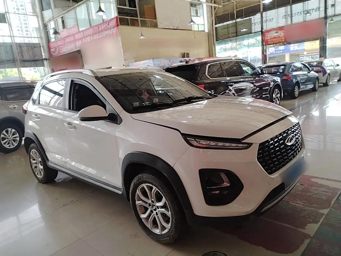 Chery Tiggo 3X 2021 PLUS 1.5L CVT Thrilling Red Date Edition — миниатюра 3