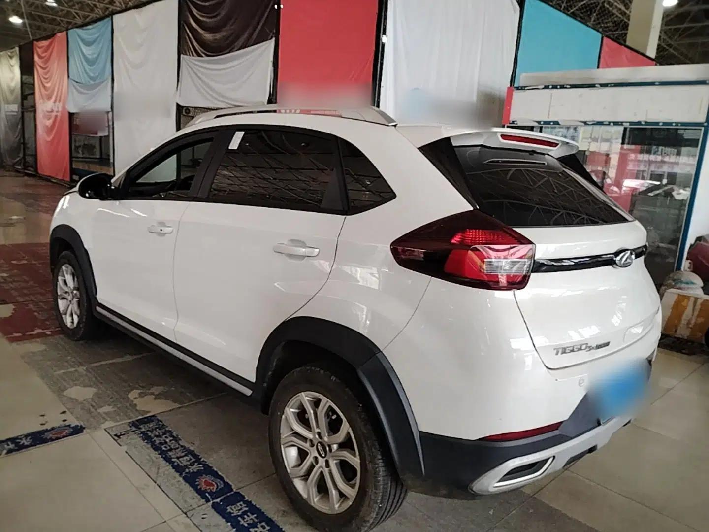 Chery Tiggo 3X 2021 PLUS 1.5L CVT Thrilling Red Date Edition — миниатюра 4