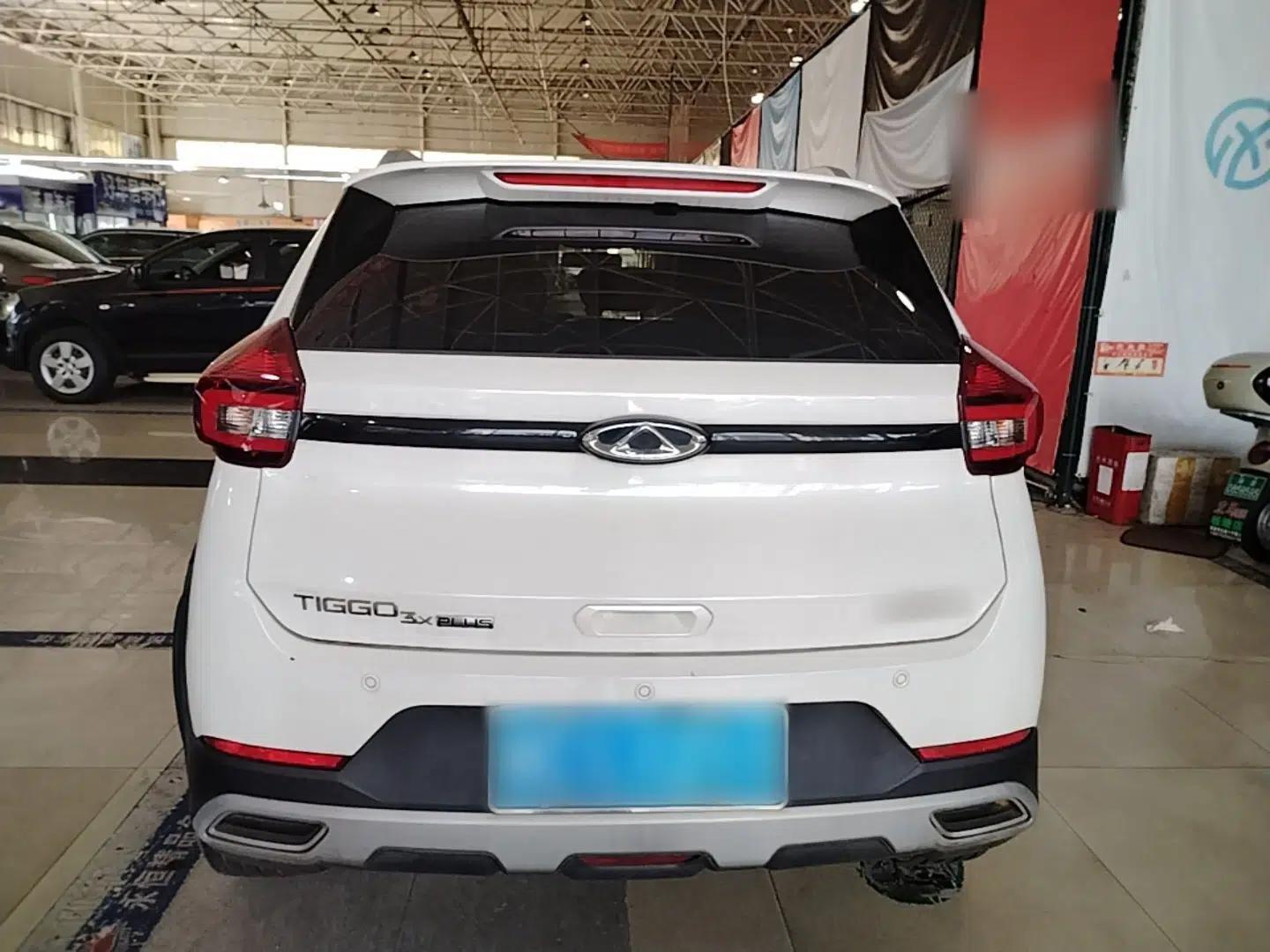 Chery Tiggo 3X 2021 PLUS 1.5L CVT Thrilling Red Date Edition — миниатюра 5