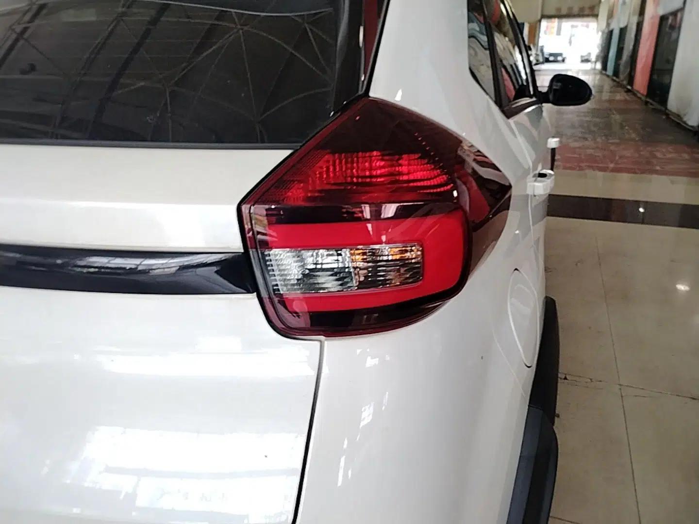 Chery Tiggo 3X 2021 PLUS 1.5L CVT Thrilling Red Date Edition — миниатюра 9