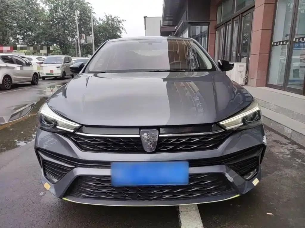 Roewe i5 2021 1.5L Manual Diamond Edition — миниатюра 3