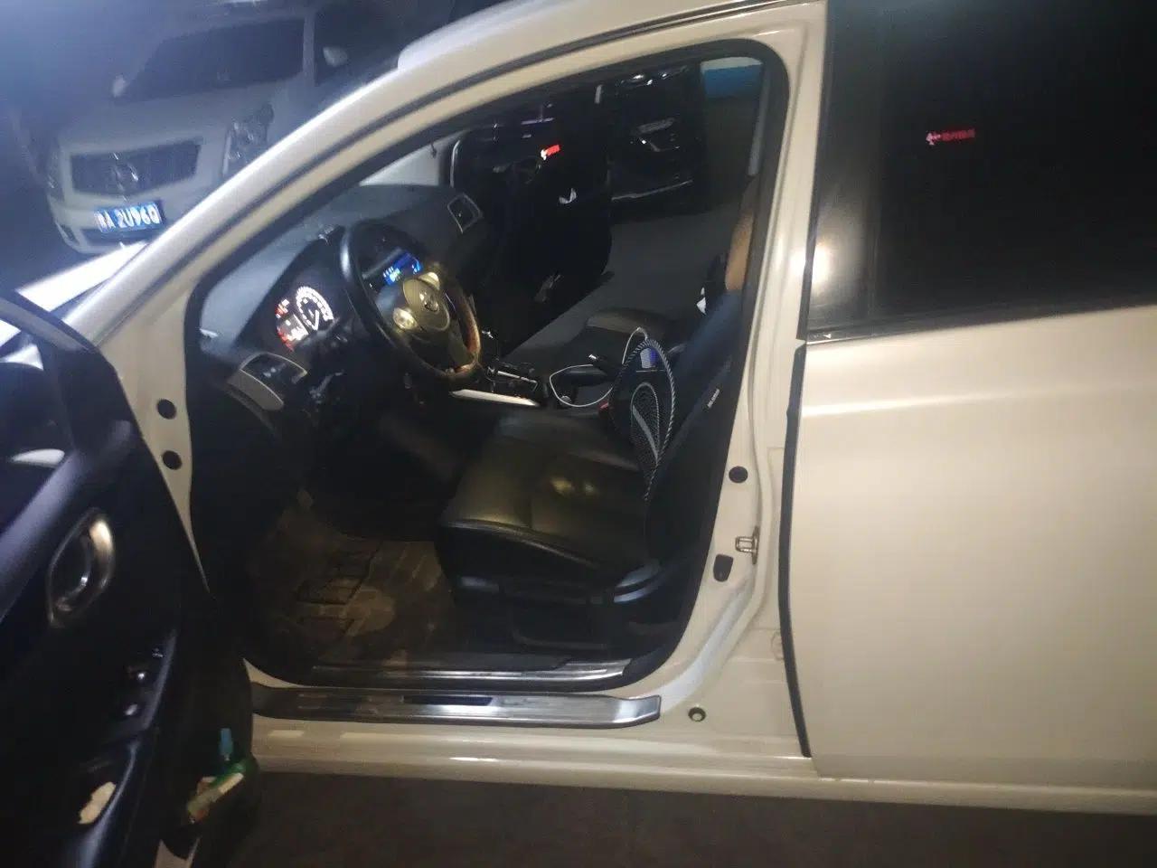 Nissan Sylphy 2016 1.6 XL CVT Luxury Edition — миниатюра 15