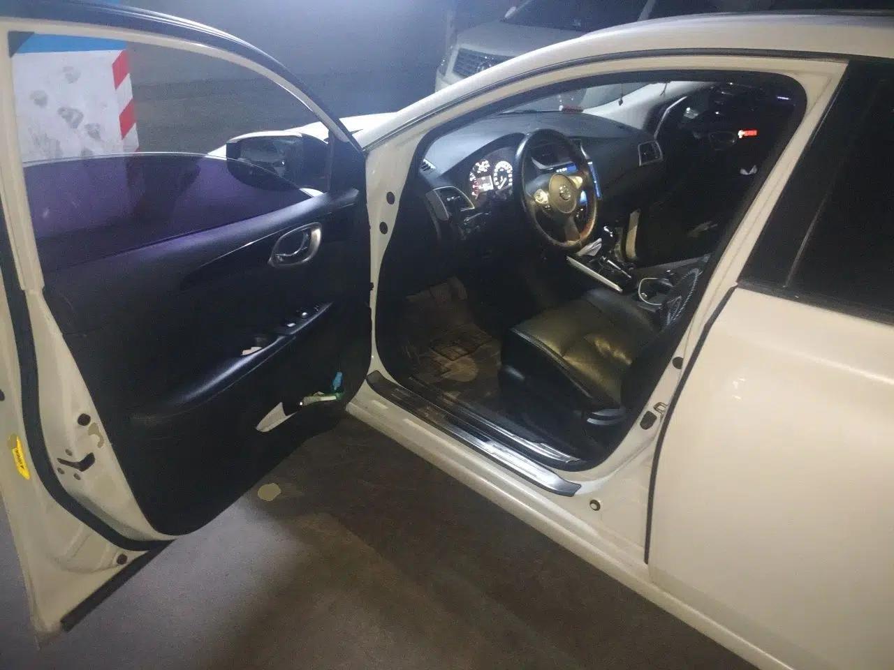 Nissan Sylphy 2016 1.6 XL CVT Luxury Edition — миниатюра 16
