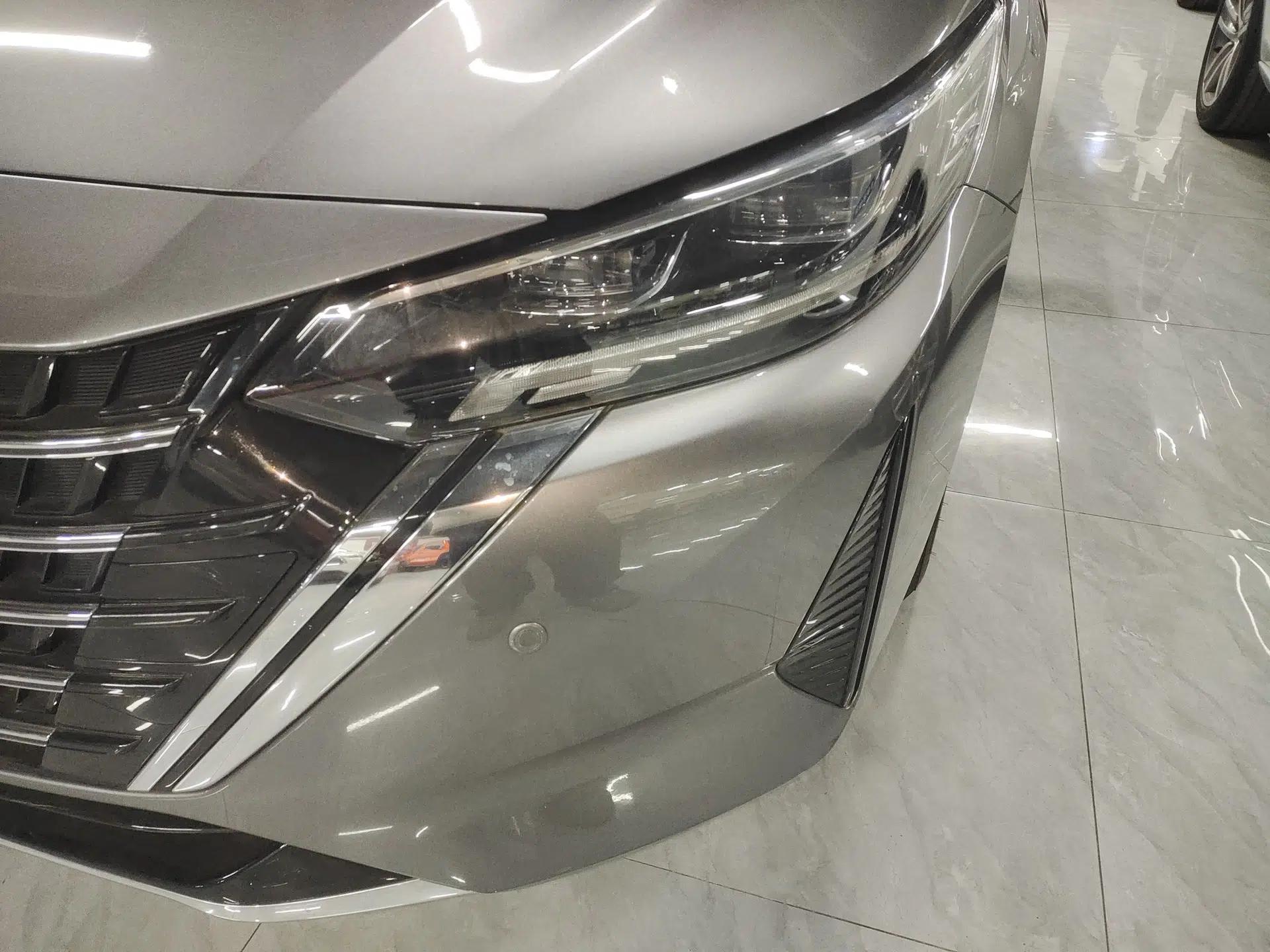 Nissan Sylphy 2023 1.6L CVT Enjoyment Edition — миниатюра 8