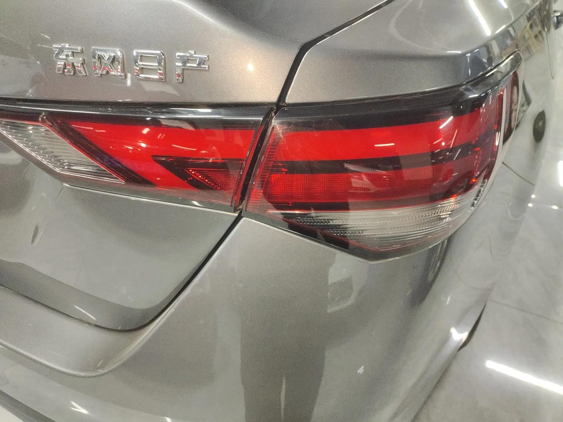 Nissan Sylphy 2023 1.6L CVT Enjoyment Edition — миниатюра 9