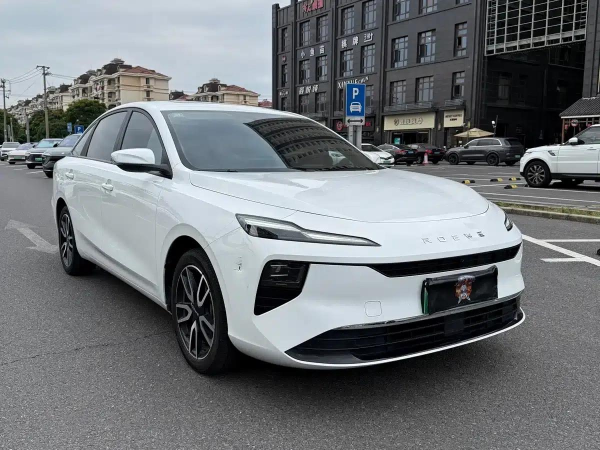 Roewe D6 2025 450km Premium Edition — миниатюра 3