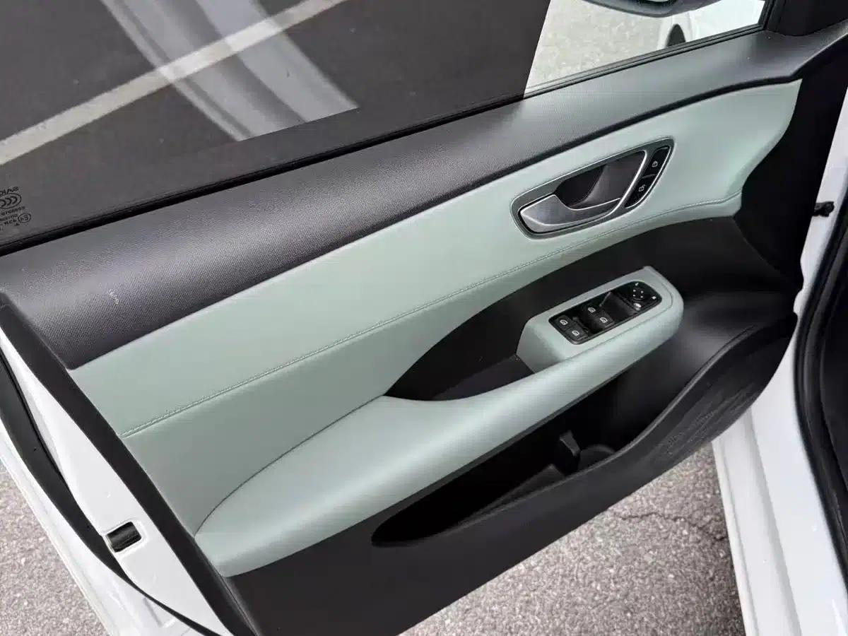 Roewe D6 2025 450km Premium Edition — миниатюра 6