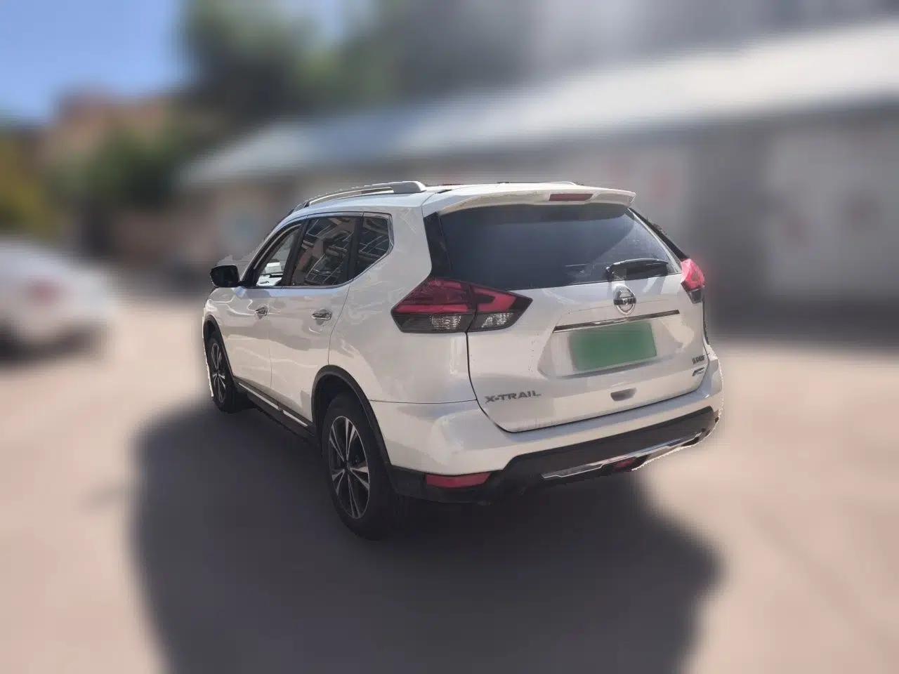Nissan X-Trail 2017 2.5L CVT Luxury Edition 4WD — миниатюра 4