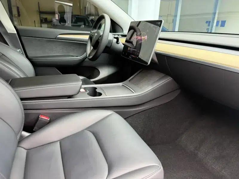 Model Y 2022 Facelift Long Range All-Wheel Drive Version — миниатюра 13