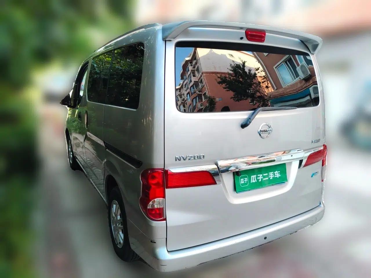 Nissan NV200 2016 1.6L CVT Luxury Model — миниатюра 4
