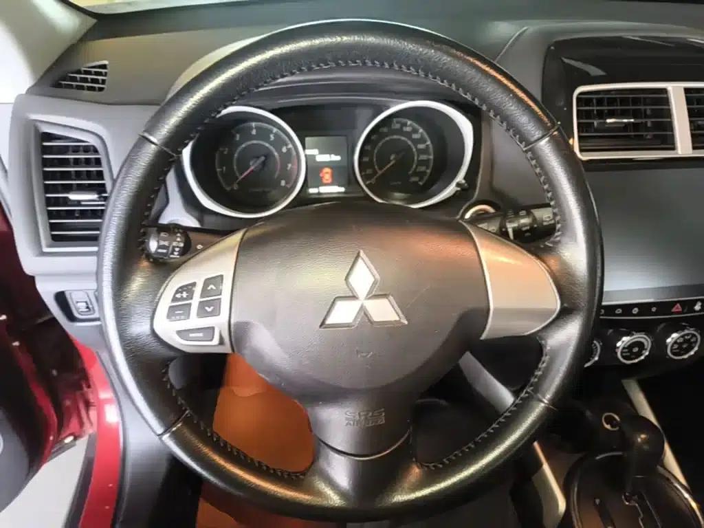 2016 ASX 2.0L CVT 2WD Navigator Edition — миниатюра 11