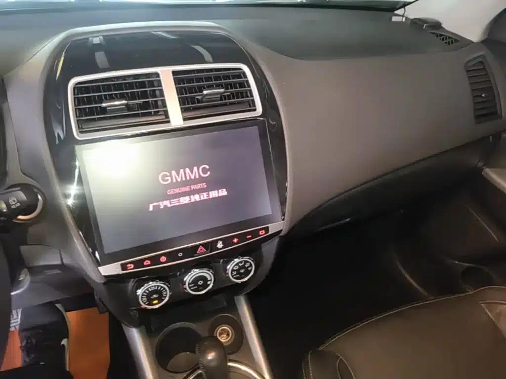 2016 ASX 2.0L CVT 2WD Navigator Edition — миниатюра 13