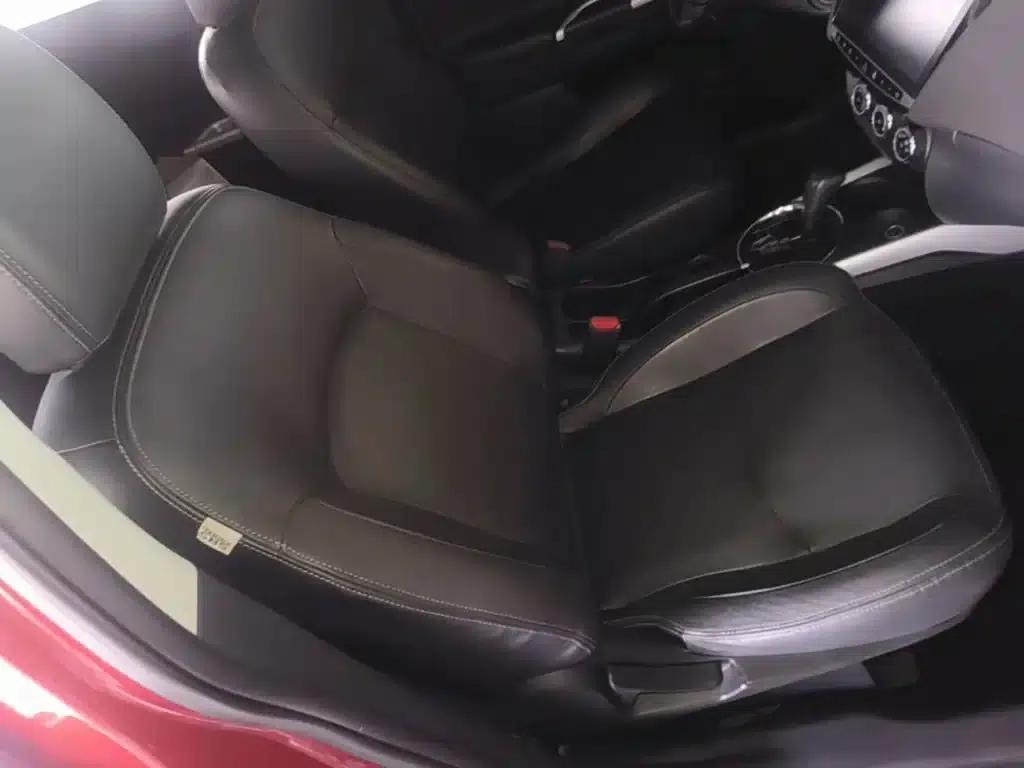 2016 ASX 2.0L CVT 2WD Navigator Edition — миниатюра 25