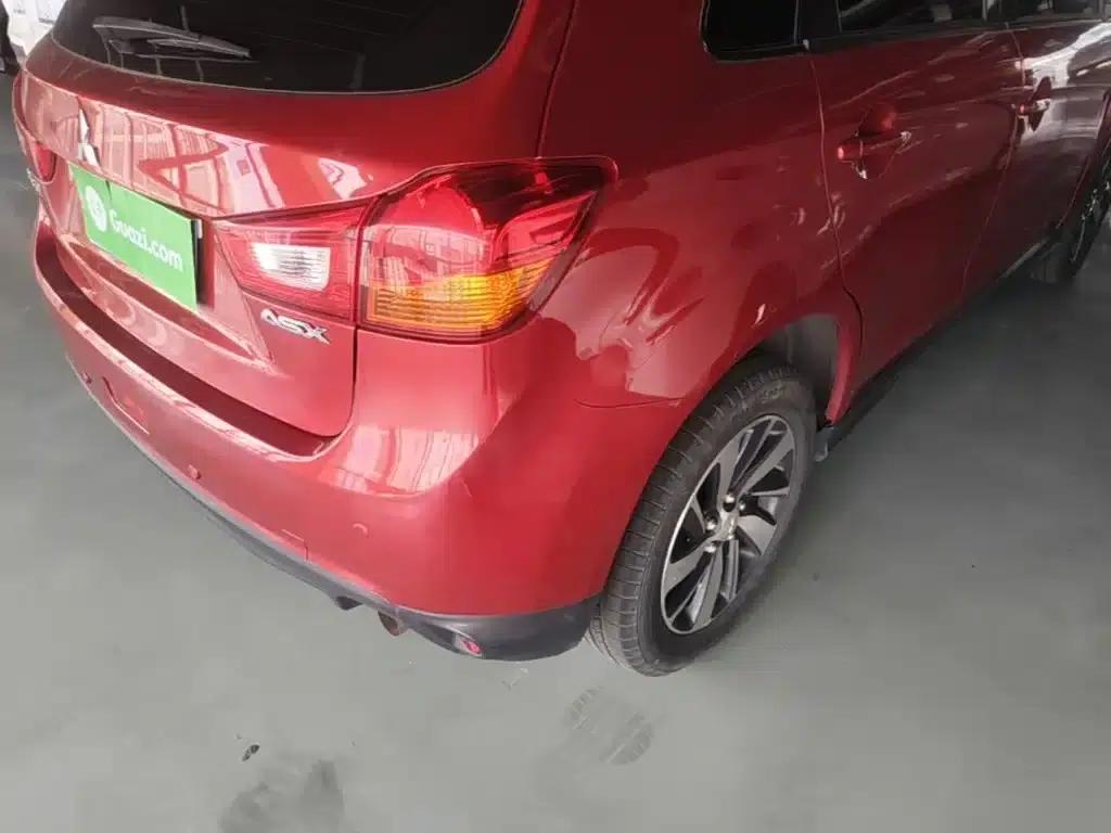 2016 ASX 2.0L CVT 2WD Navigator Edition — миниатюра 8