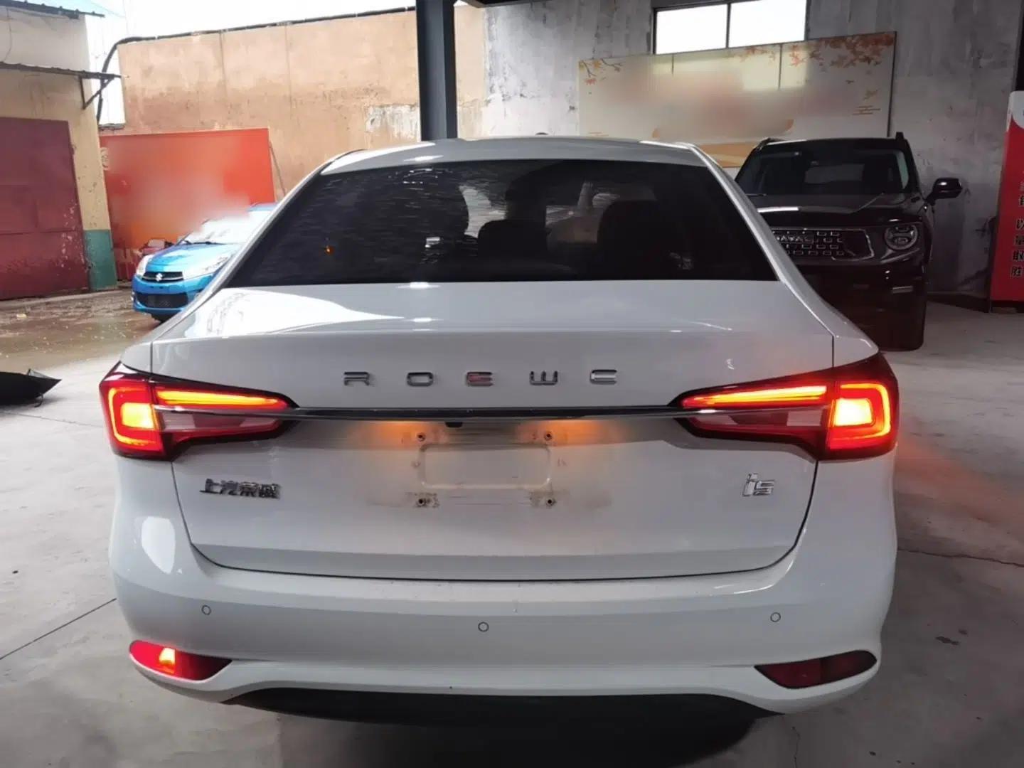 Roewe i5 2020 1.5L Manual 4G Connect Luxury Edition — миниатюра 5