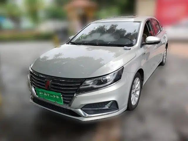 Roewe i6 New Energy 2017 45T Hybrid Connect & Smart Enjoyment Edition