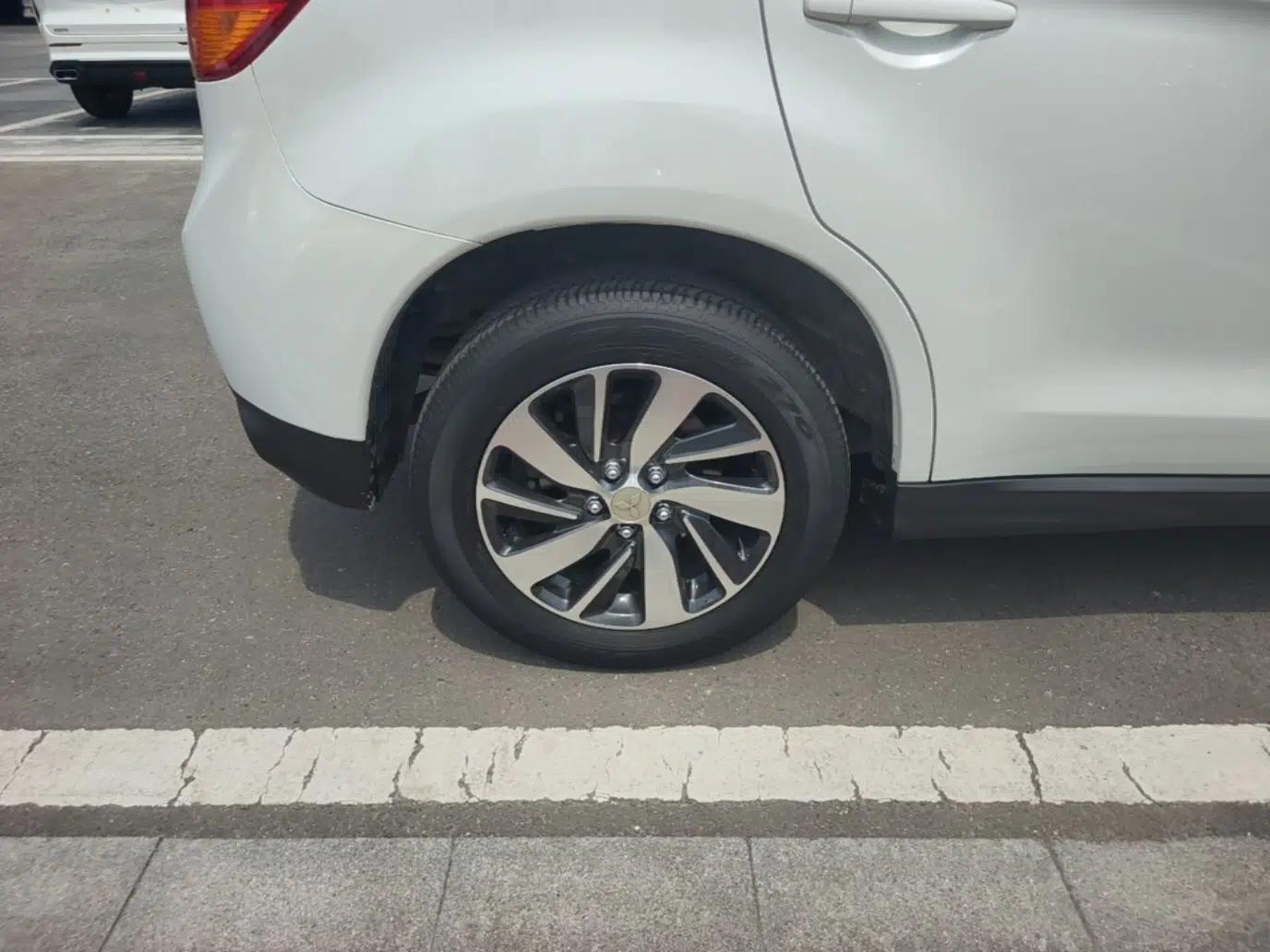 Mitsubishi ASX 2018 2.0L CVT Two-Wheel Drive Deluxe Edition — миниатюра 11