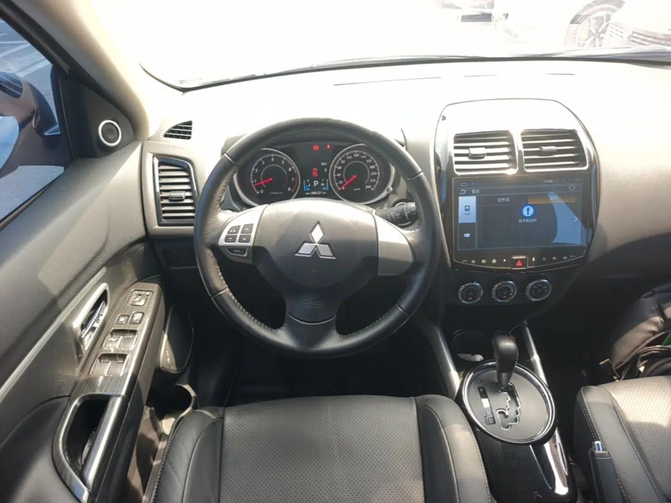 Mitsubishi ASX 2018 2.0L CVT Two-Wheel Drive Deluxe Edition — миниатюра 13