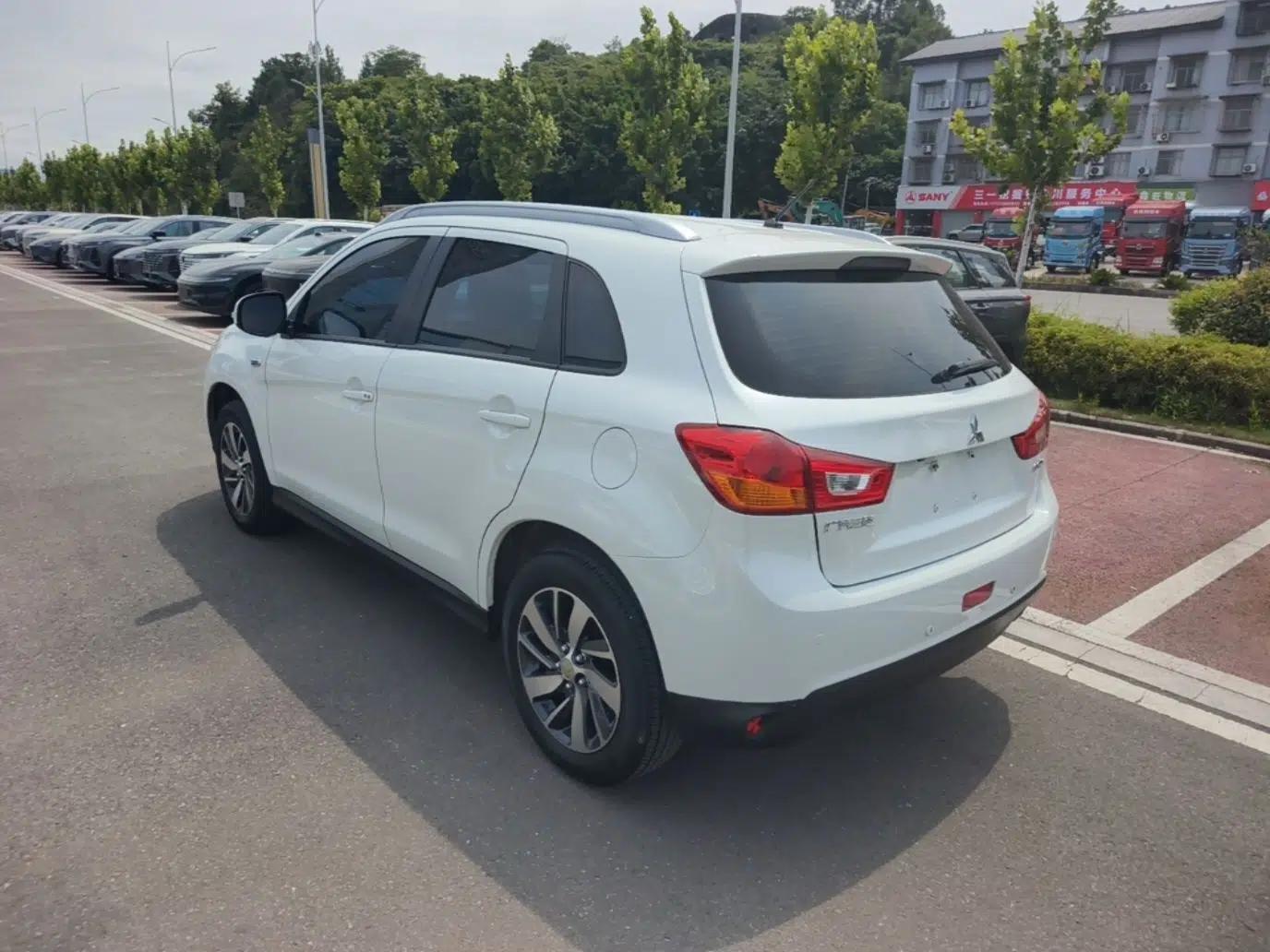 Mitsubishi ASX 2018 2.0L CVT Two-Wheel Drive Deluxe Edition — миниатюра 4