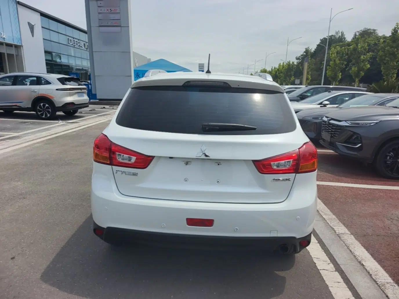 Mitsubishi ASX 2018 2.0L CVT Two-Wheel Drive Deluxe Edition — миниатюра 5