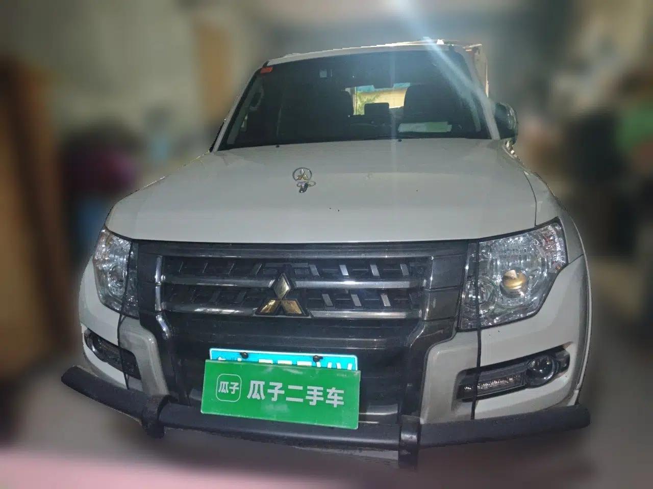 Mitsubishi Pajero Pajero 2020, 3.0-liter automatic, 7 seats — миниатюра 2