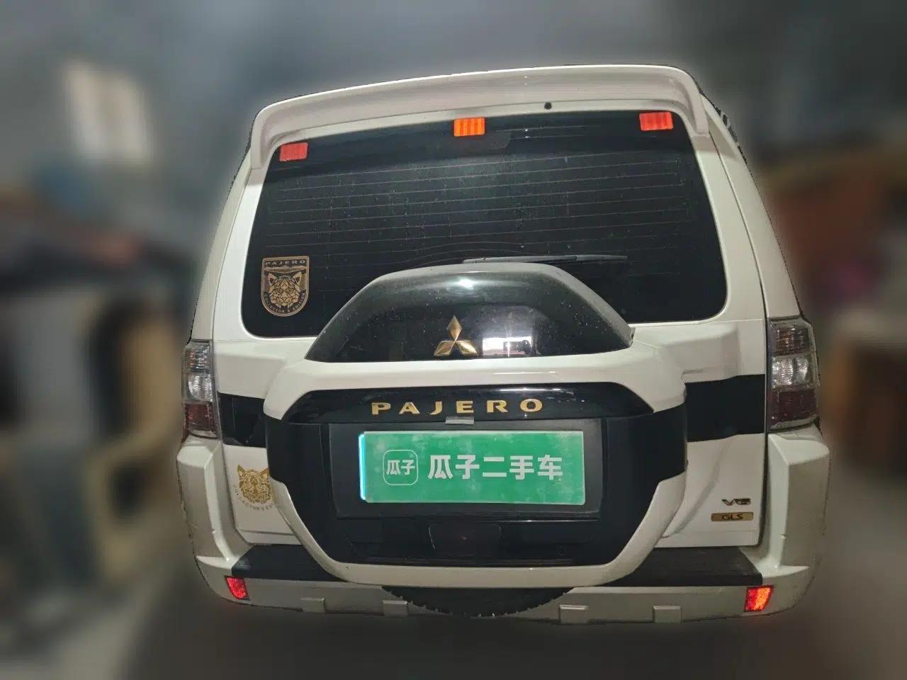 Mitsubishi Pajero Pajero 2020, 3.0-liter automatic, 7 seats — миниатюра 5